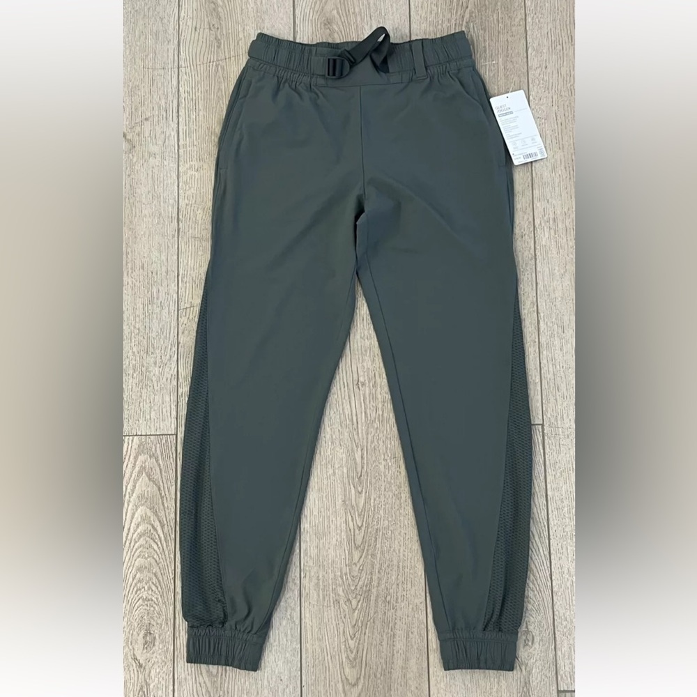 Athleta Quest Joggers Hiking Travel Pants Bali Green Women’s Size 0 NWT